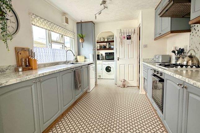 80, Kingsmead Park, Rochester photo 3