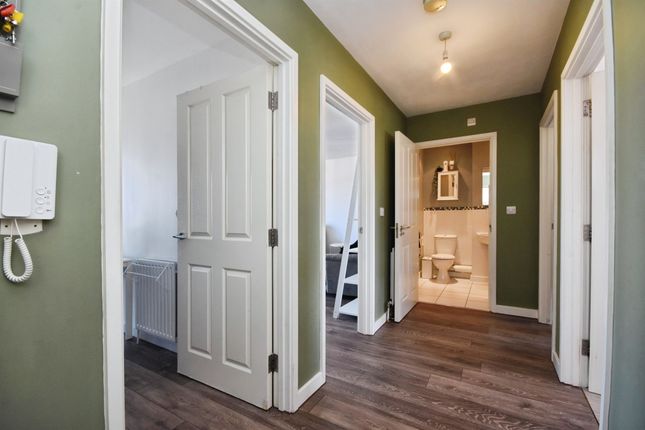 6, Chelmer Apartments, North Crockerford, Basildon photo 4