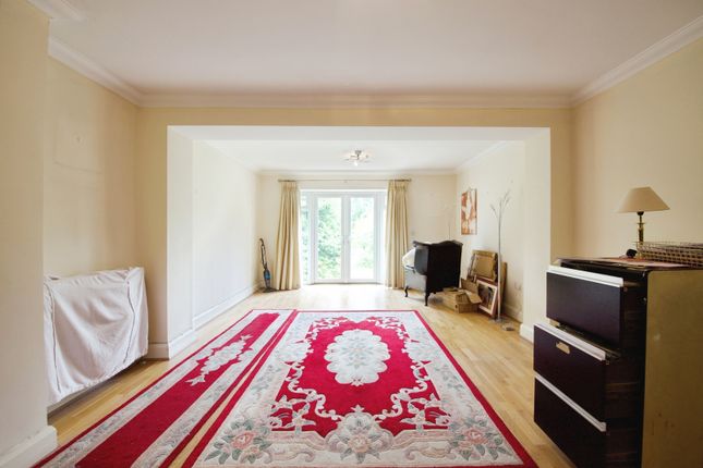 30, Gallants Farm Road, Barnet photo 4