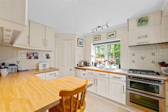 Garth Cottage,, Icehouse Wood, Surrey photo 4
