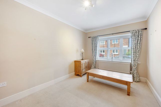 26, Moss Lane, Alderley Edge photo 2