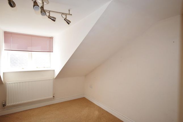 Flat 1, 12, Fore Street, Seaton photo 5