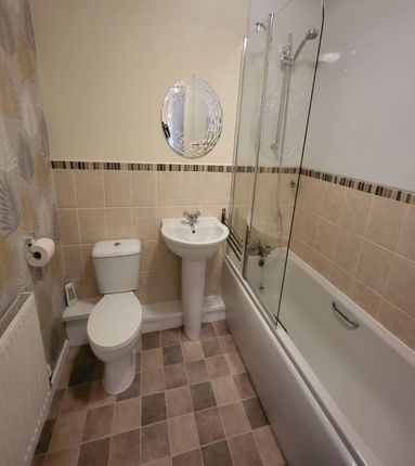 Flat to rent in Low Lane, South Shields