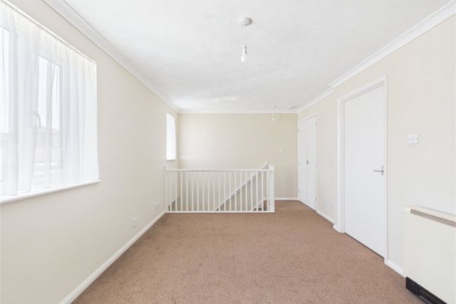36, Loughman Close, Bristol photo 3