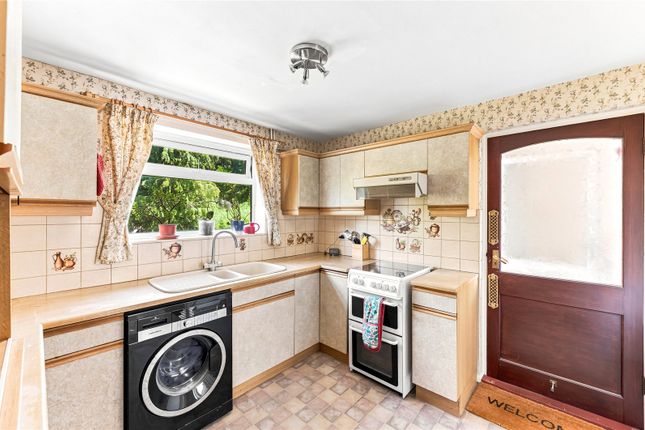 17, Rooksmead, Bedfordshire photo 4