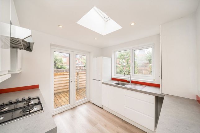 113A, Strathville Road, London photo 2
