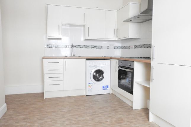Flat to rent in Ley House, 497-499 Ley Street