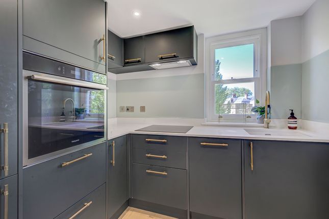 Flat 6, 32 Lower Sloane Street, London photo 4