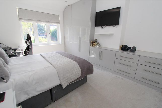Bed 4.Jpg