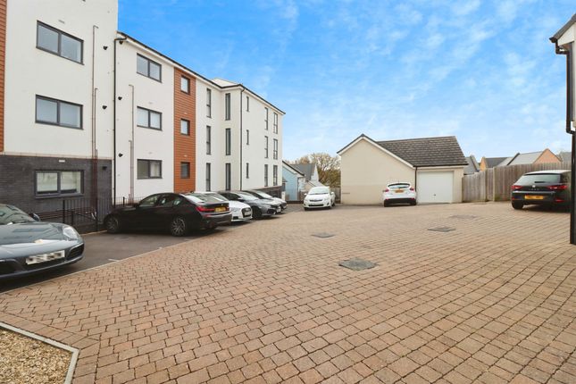 Flat for sale in Lane End Road, Patchway, Bristol