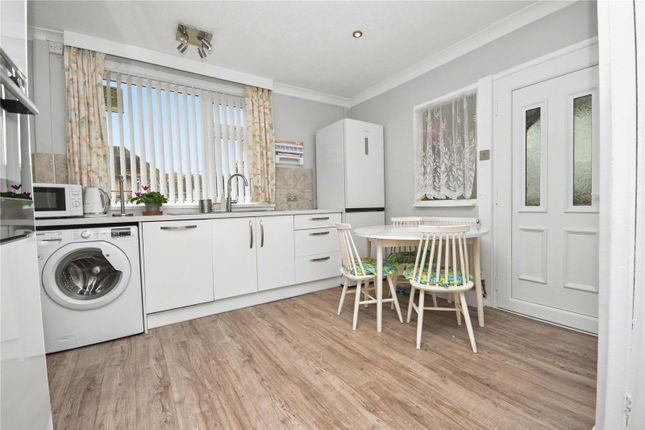 14, Parkstone Mount, West Yorkshire photo 2
