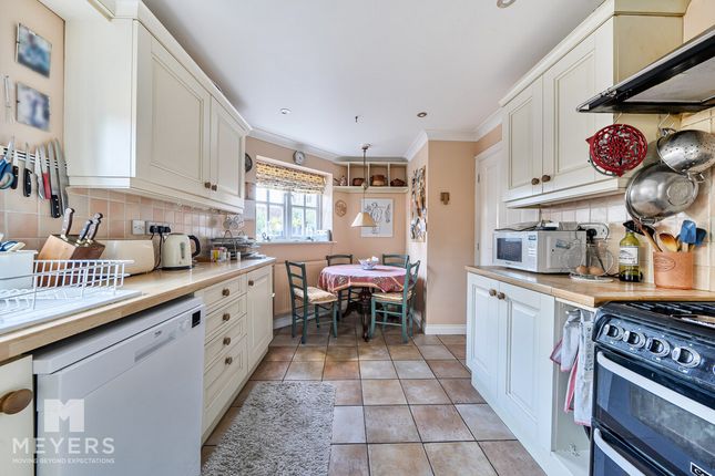 13, St. Andrews View, Blandford Forum photo 3