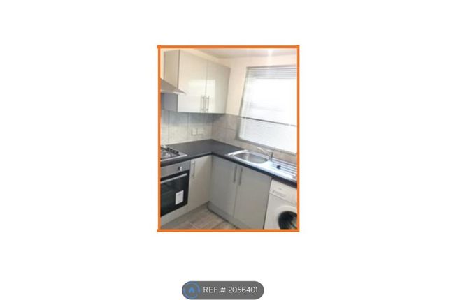 Flat to rent in Wastdale Road, London