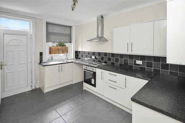 66, Cross Flatts Place, West Yorkshire photo 2