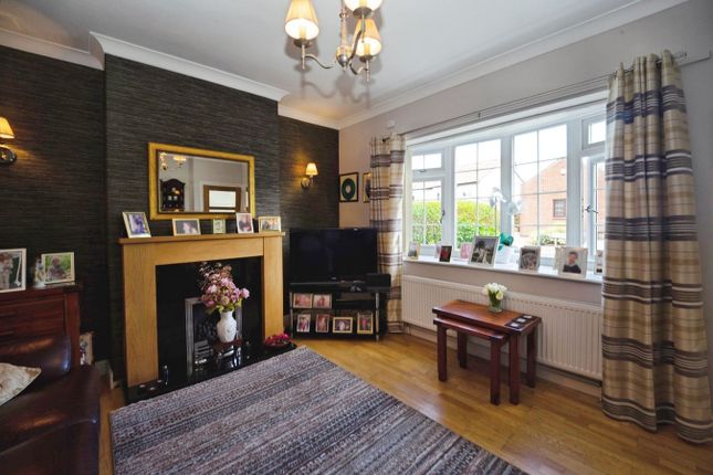 28, Whinney Lane, Harrogate photo 2