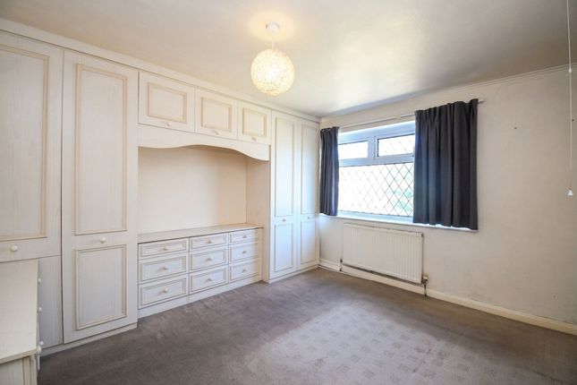 63 Peel Green Road, Manchester photo 4