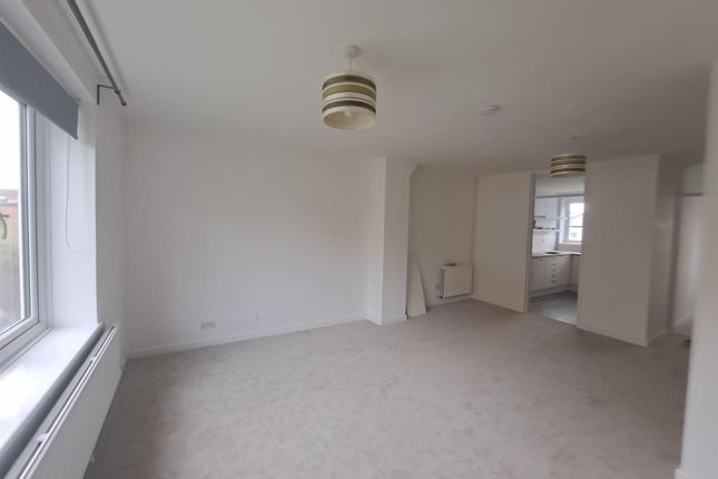 21c, Winchester Street, Farnborough photo 3