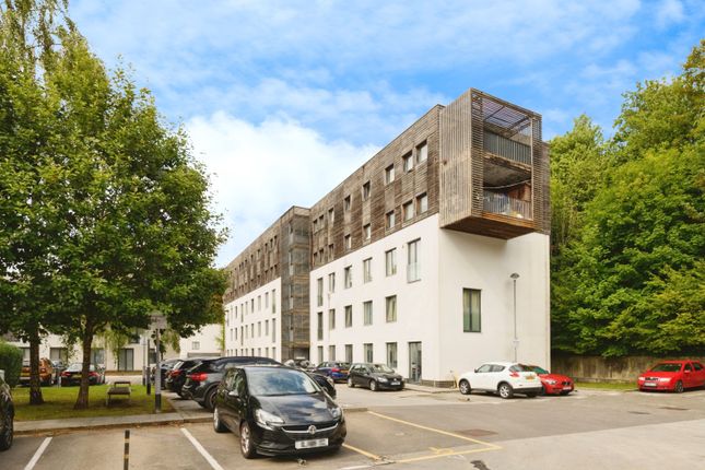 Flat 14/Ethelred Court, Godstone Road, Whyteleafe photo 4