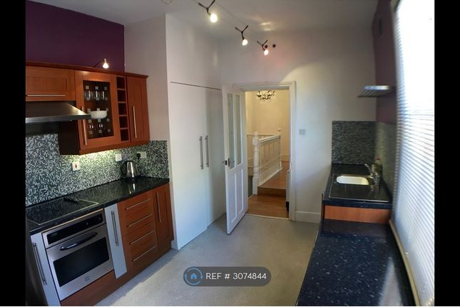 A Radcliffe Street, Wolverton, Milton Keynes photo 5