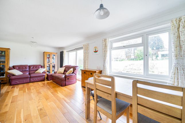 17, Aldrin Road, Exeter photo 4