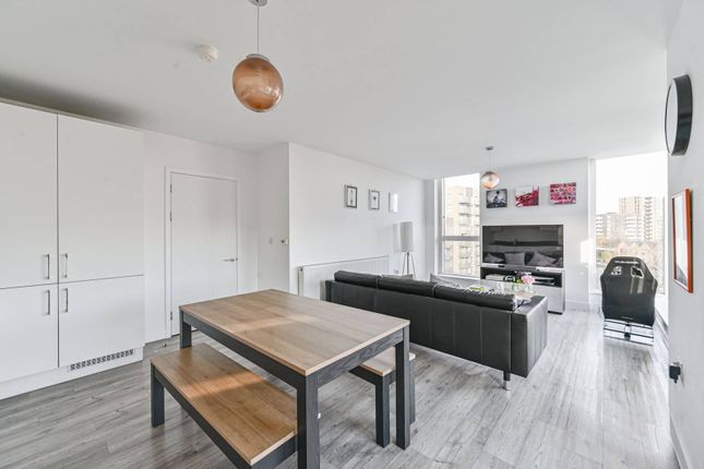 Ottley Drive, Kidbrooke photo 4