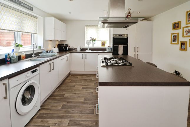 7, Goldcrest Avenue, Lincoln photo 4