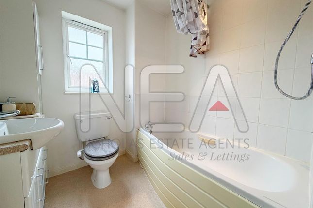 3 bed property for rent in Clonmel Close, Caversham, Reading RG4