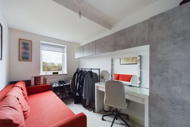 Flat for sale in The Foundry, Cooks Way, Hitchin