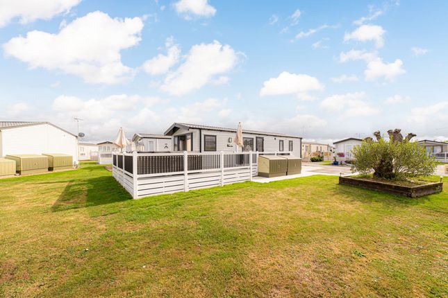 Thumbnail Mobile/park home for sale in Seaview Holiday Park, St John's Rd