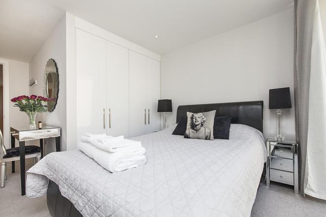 Flat for sale in Parkside, Cambridge