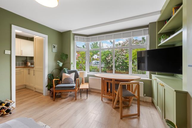 15, Villiers Close, Surbiton photo 3