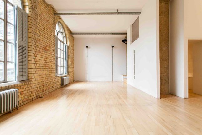 Thumbnail Studio to rent in Hopton Street, South-East, London