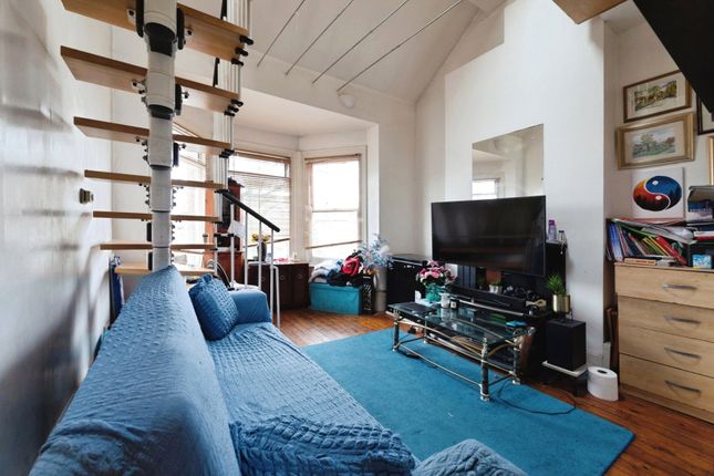 Flat 3, 38A,, Mansfield Road, Ilford photo 4