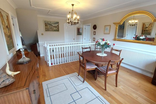 19, Y Dderwen, Maesteg photo 3