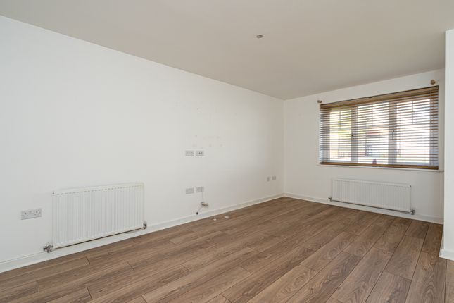 4, McNaughton Road, Dundee photo 4