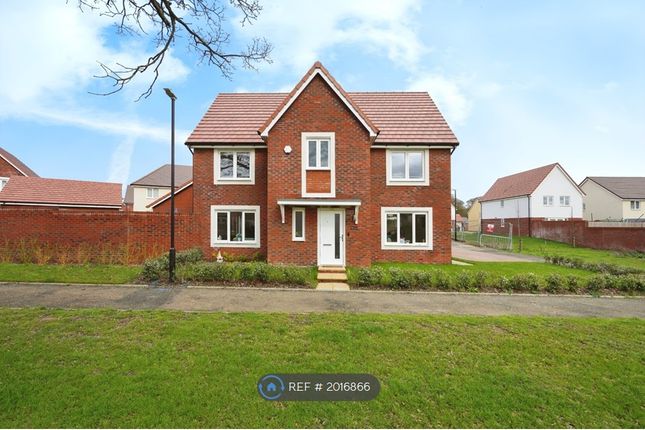 Detached house to rent in Eastlake, Swindon