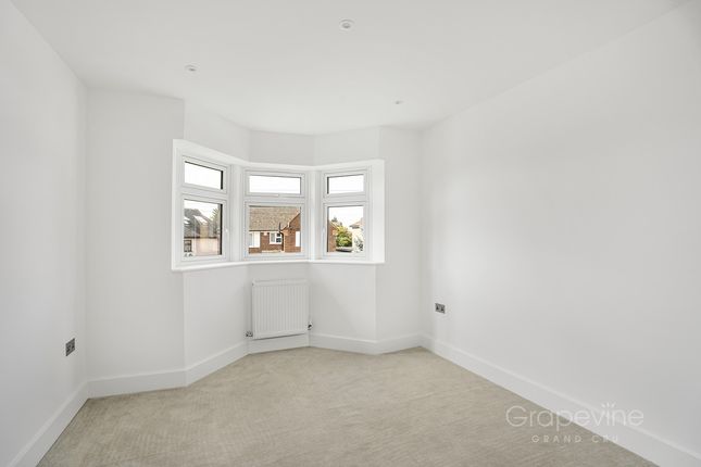 14A, Hurstfield Drive, Maidenhead photo 4