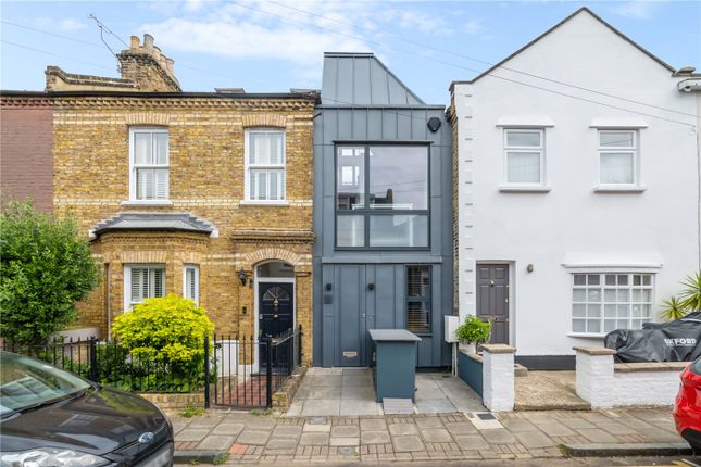 Terraced house to rent in Wadham Road, London