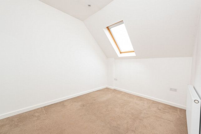 End terrace house for sale in Sherborne Road, Farnborough