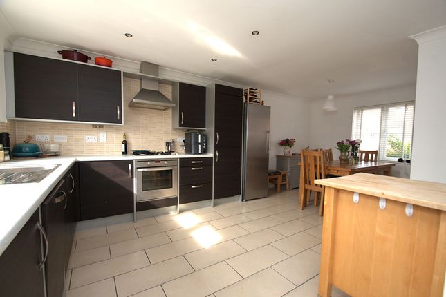4 Dixy Close, St. Neots photo 4