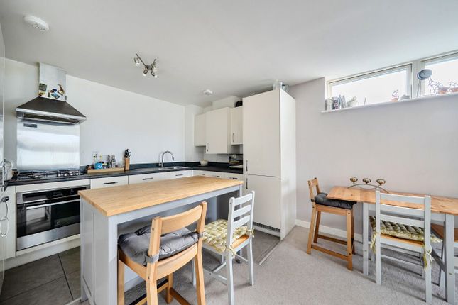 7, Harriet Court, London photo 4
