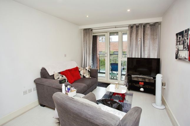 Flat for sale in John Thornycroft Road, Southampton, Hampshire