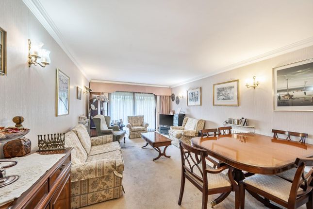 2 Longchamp Court, Marsh Lane, Stanmore photo 4
