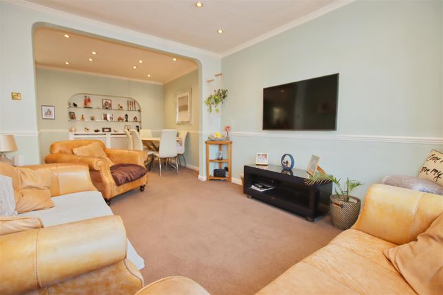 End terrace house for sale in Essex Road, Borehamwood