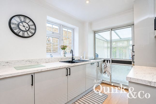 4, Halstow Way, Basildon photo 4