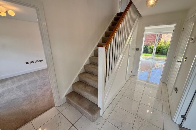 7, Hungerhill Road, Priorslee, Telford photo 2