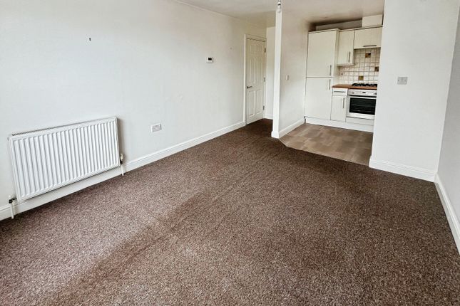 Flat 8, James Court, Leed Street photo 2