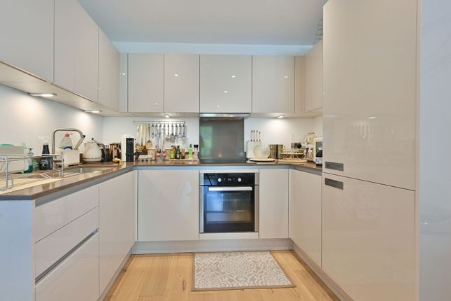Oak Lodge, Watford photo 4