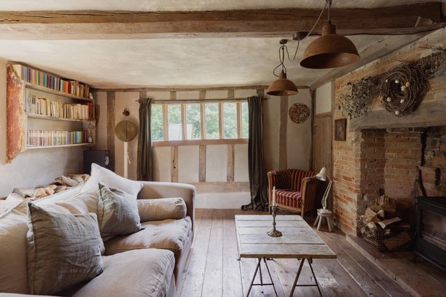 294276 - Tanyard Farmhouse, Great Ellingham-4.Jpg