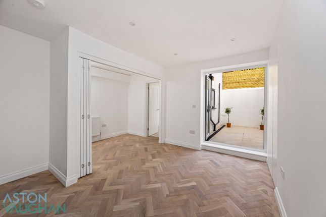 Basement Flat, 18 College Road, East Sussex photo 4